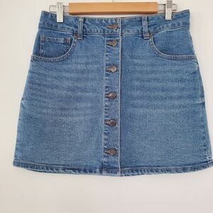 HARPER HERITAGE Sz M Medium Wash Denim 16" Short Skirt Button Closure 5 Pockets